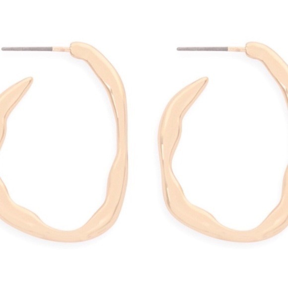 Pair of Gold Hoop Pierced Earrings with Fun Pattern - Picture 3 of 5